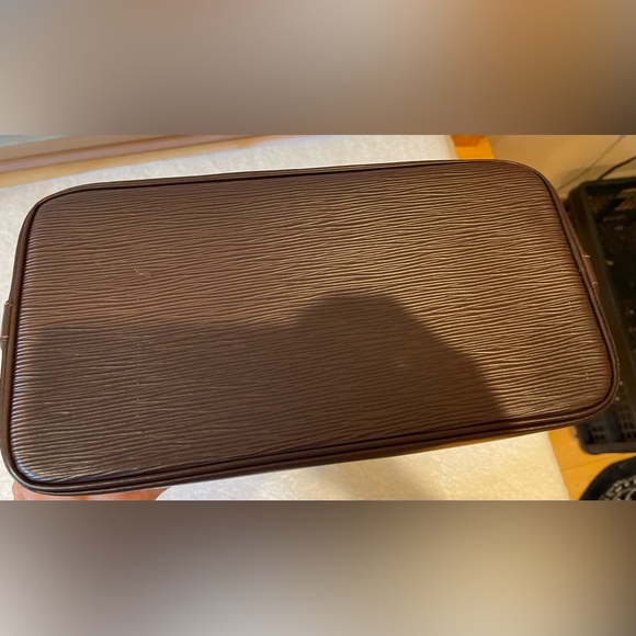 Louis Vuitton Dark Brown Epi Leather Alma - Picture 7 of 11